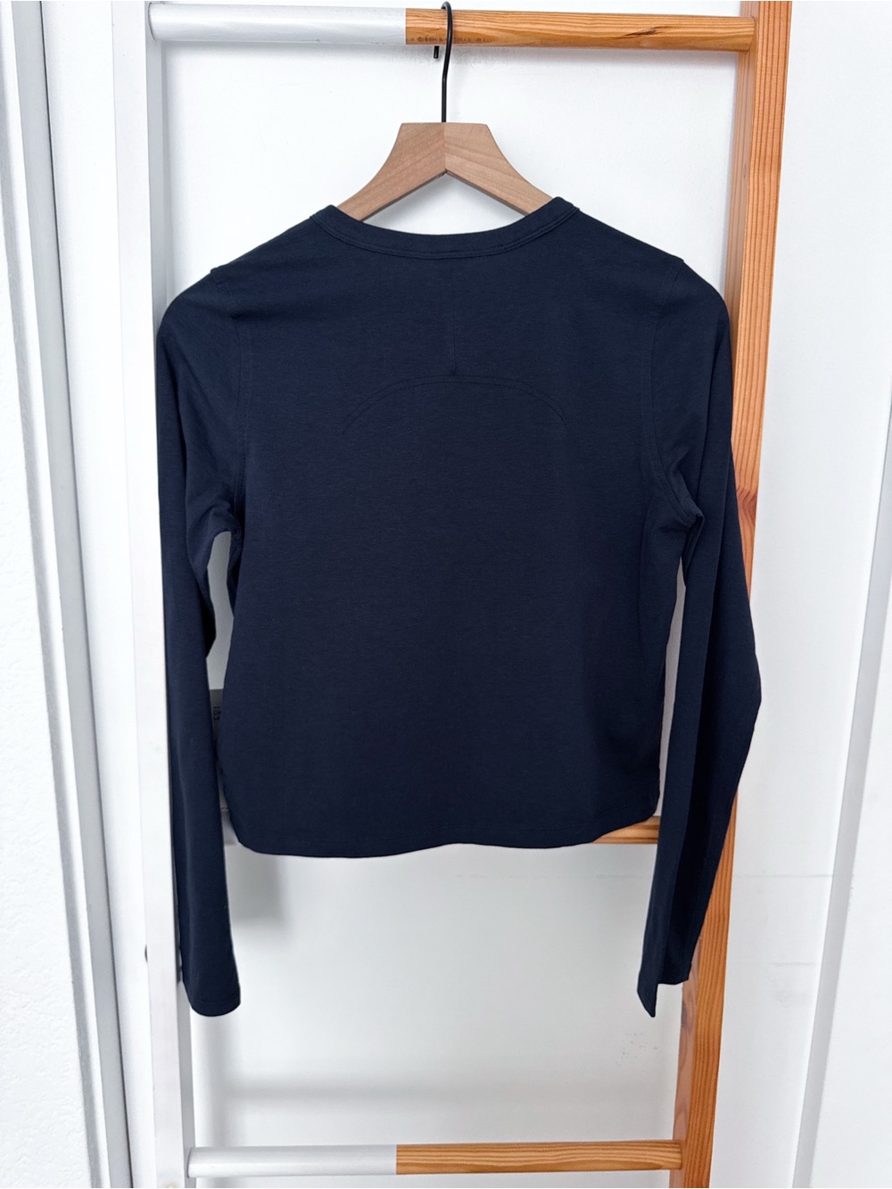 Lululemon Classic Fit Cotton Blend Long Sleeve Top Navy Blue NWT - Picture 4 of 13